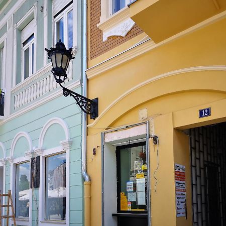 Filinhome Dunavska Studio 2 Novi Sad Luaran gambar