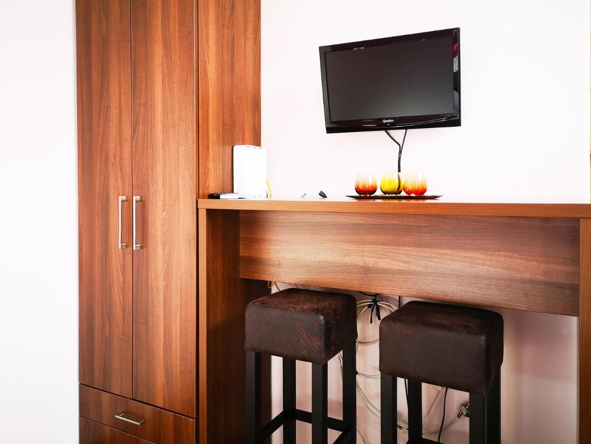 Filinhome Dunavska Studio 2 Novi Sad Luaran gambar
